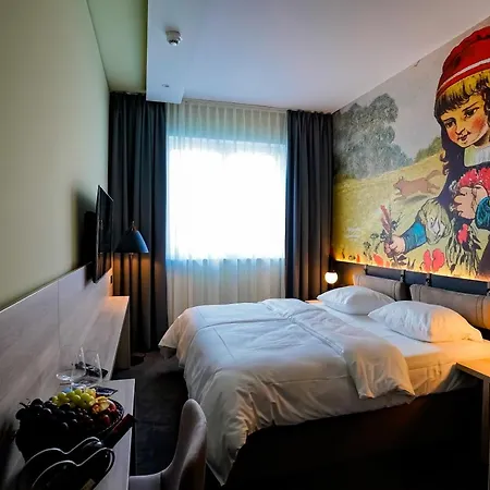 فندق Viktorosa 3*